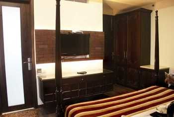 Oyo Premium Rajouri Garden Janta Market Nueva Delhi Exterior foto